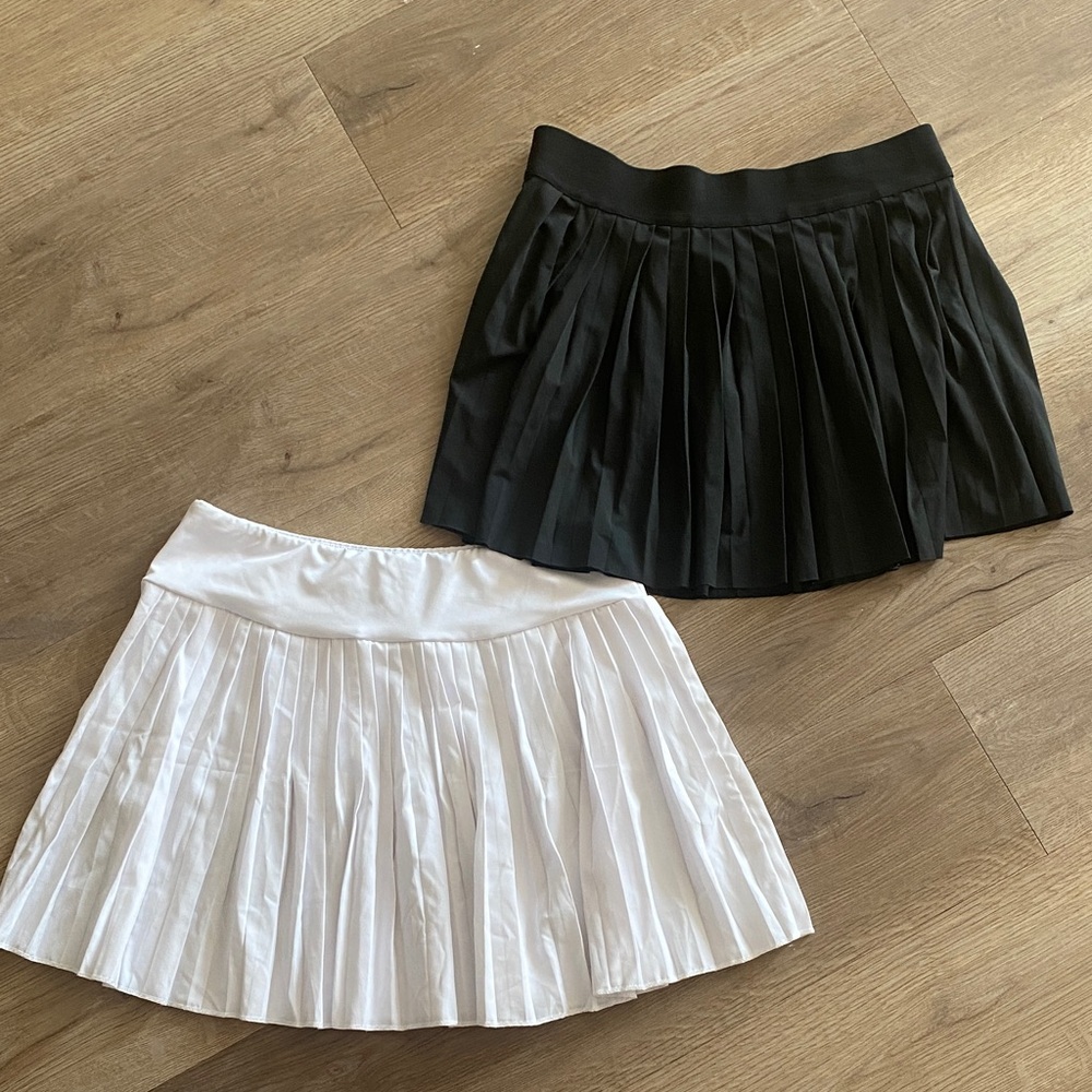 Pleated athletic skirts bundle